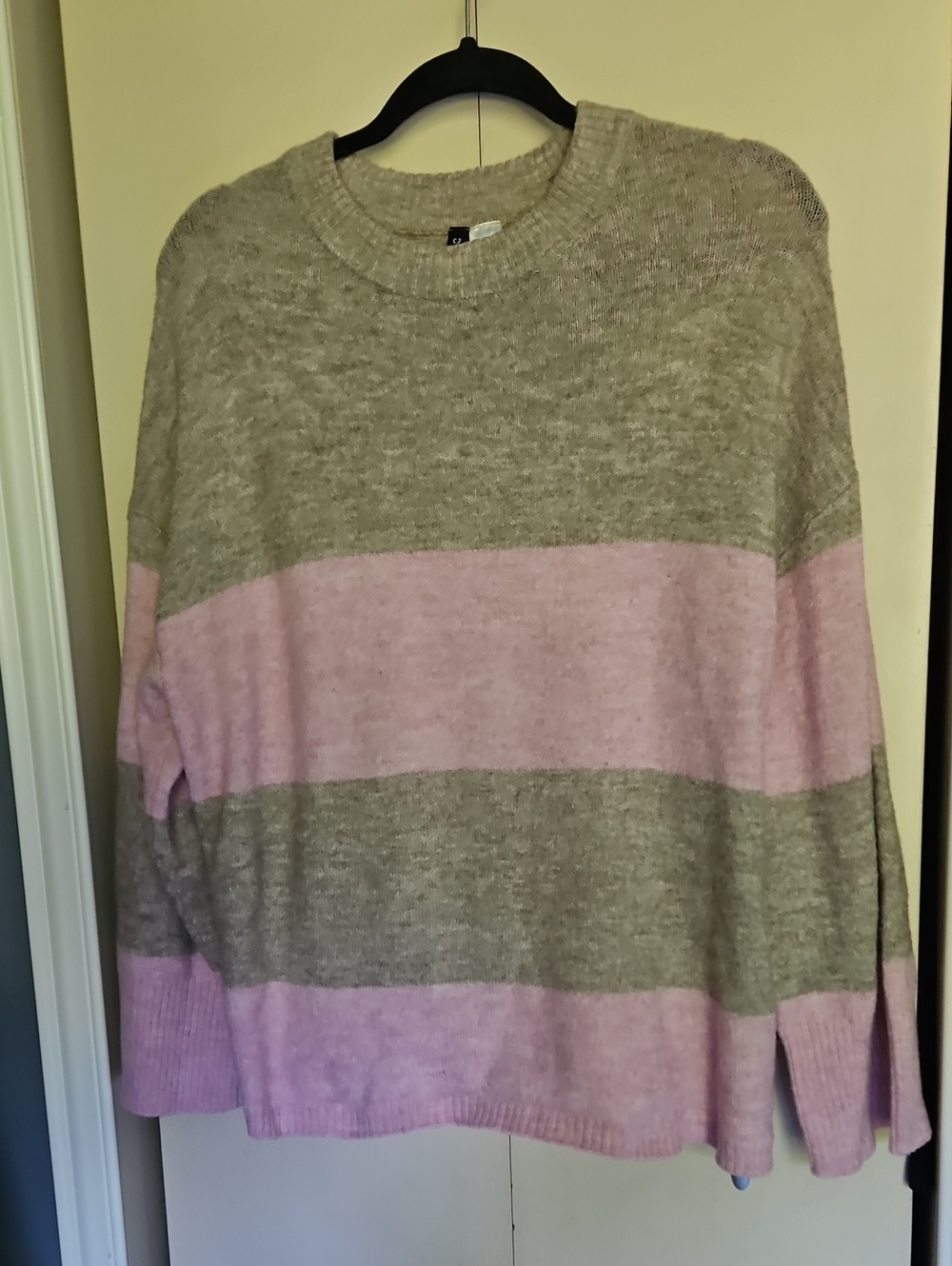 Divided Pink and Grey Striped Crewneck Sweater Wide Sleeve Oversized Large Ptp24